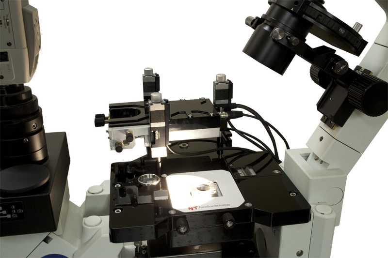 Конструкция сканирующего  основания позволяет сохранить полную функциональность оптического      микроскопа